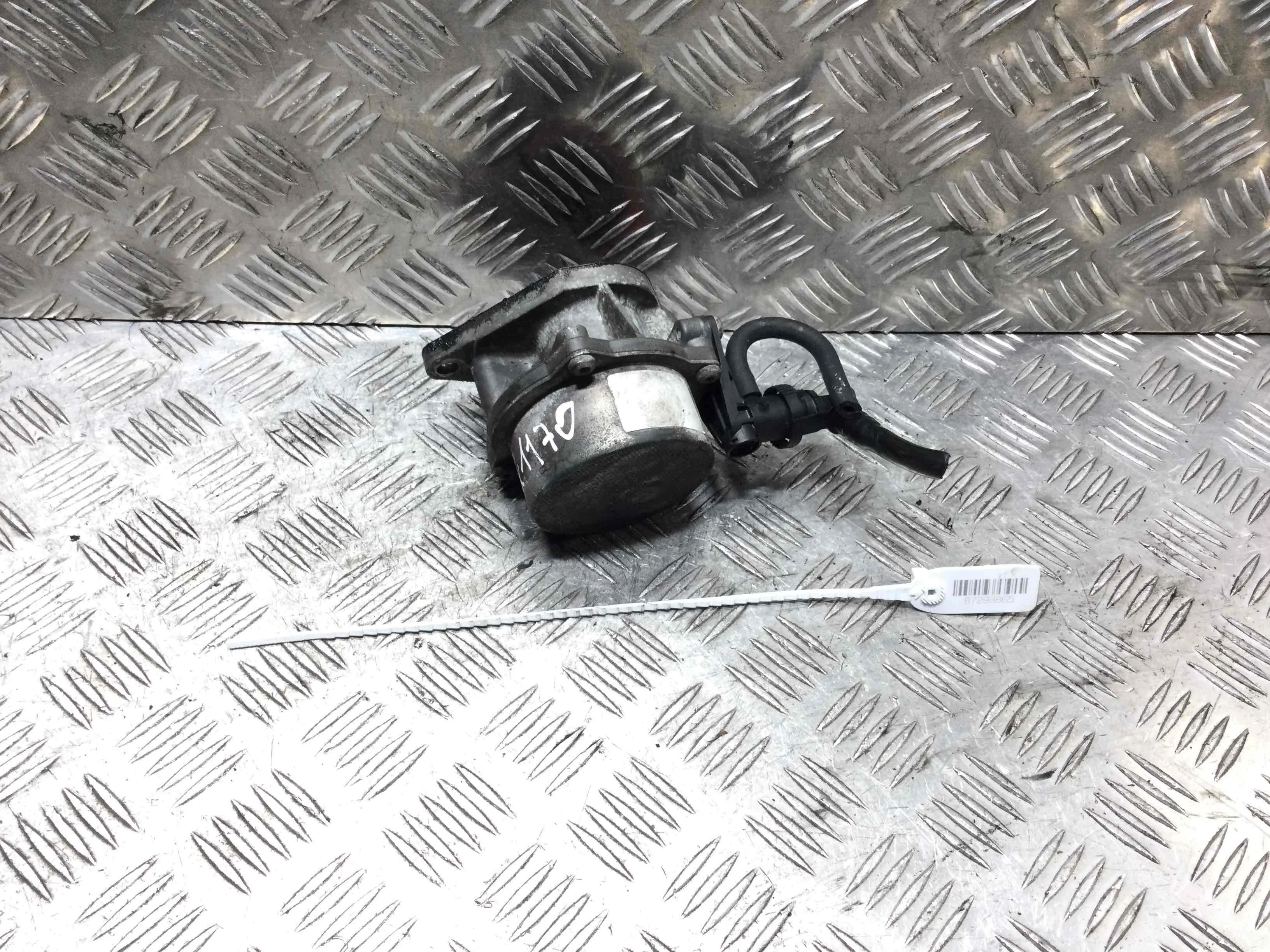 Насос вакуумный Opel Vivaro A (2001-2014) дизель 1.9 CDTI Механика Микроавтобус