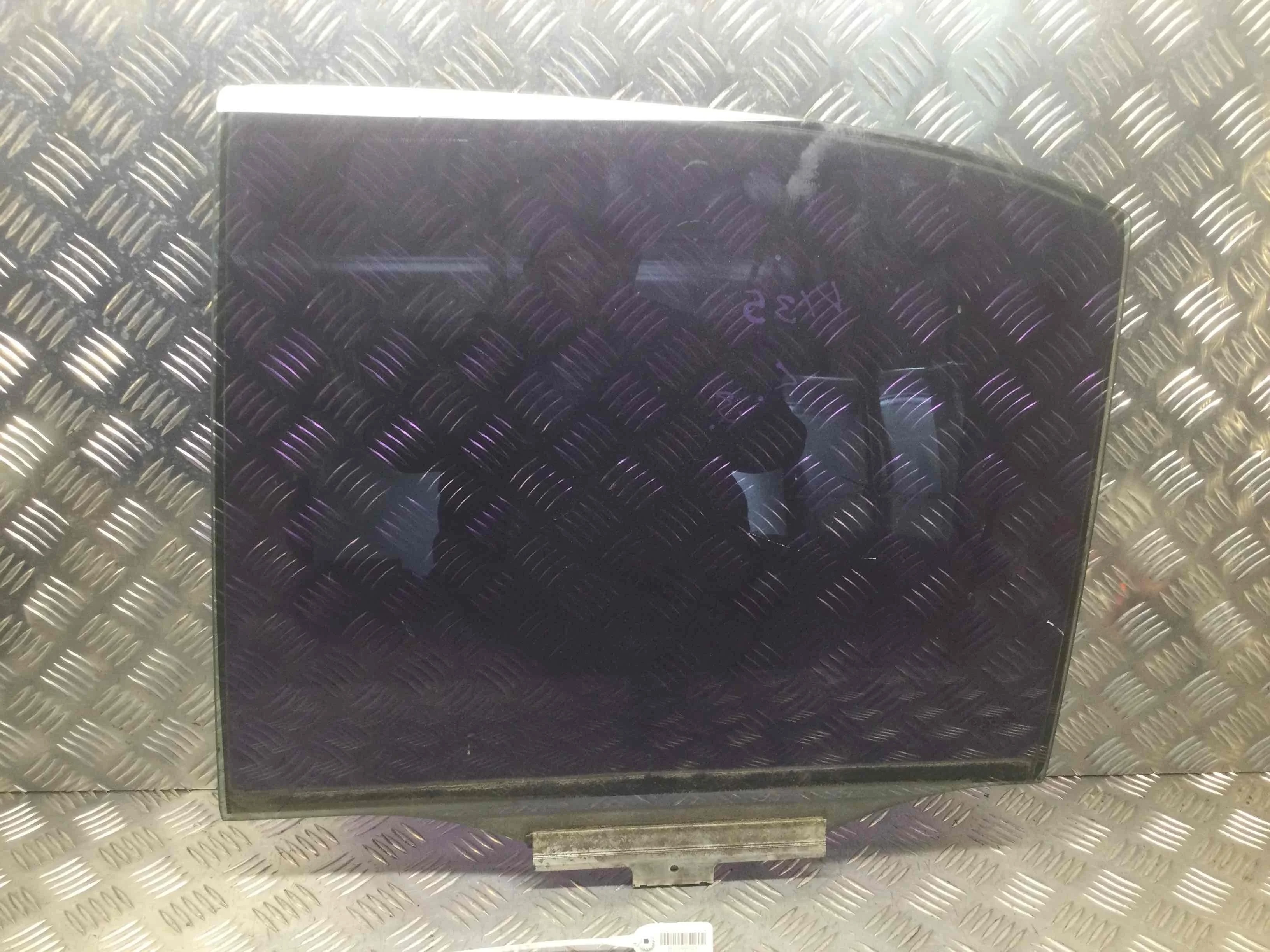 Стекло двери задней левой Mercedes E-klasse E-klasse (W210) 1995 - 2003 дизель 2.2 CDI Механика Седан