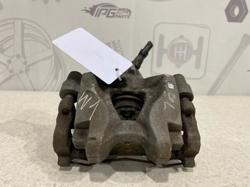 Тормозной суппорт задний левый Mercedes-benz 2011 W204