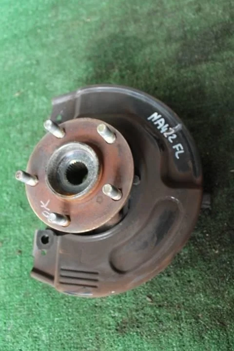 Б.у. кулак поворотный MITSUBISHI GRANDIS NA4W MITSUBISHI GRANDIS NA4W