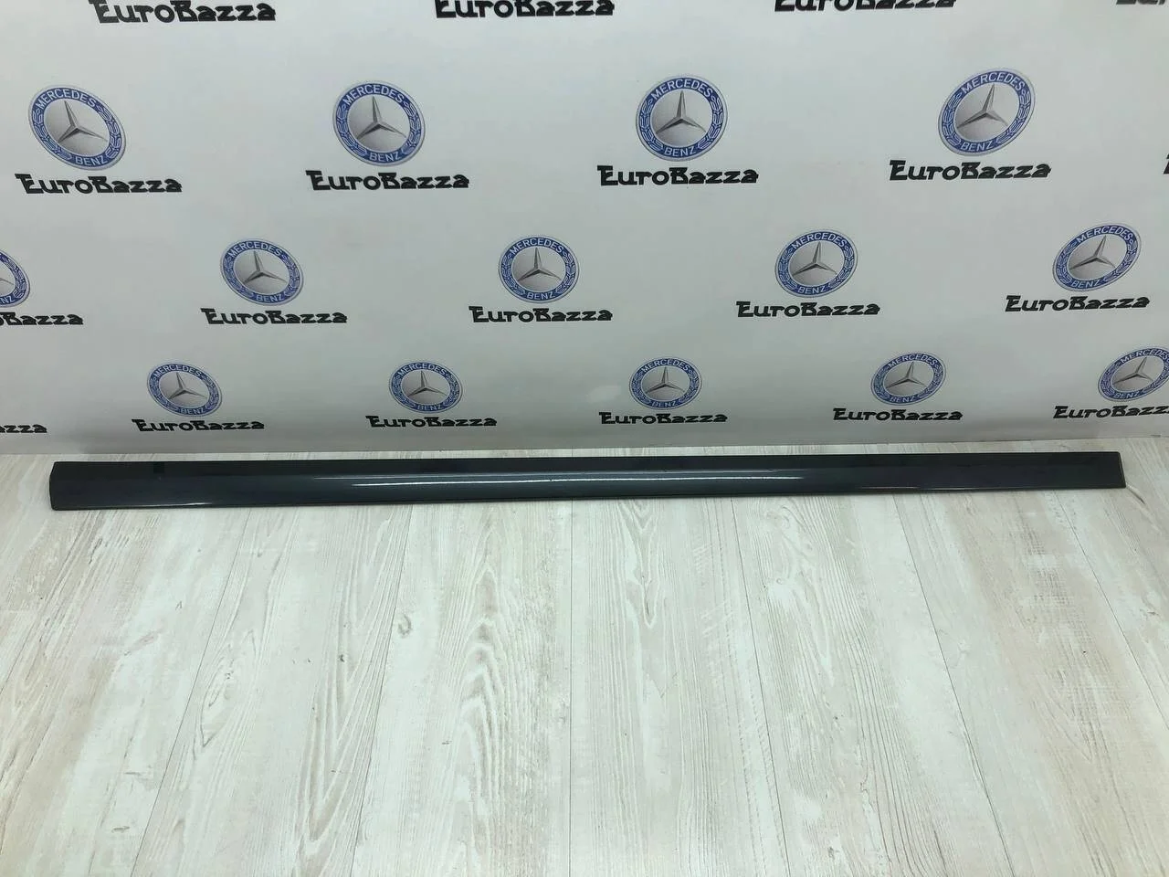 Молдинг двери правый Mercedes W203 Coupe