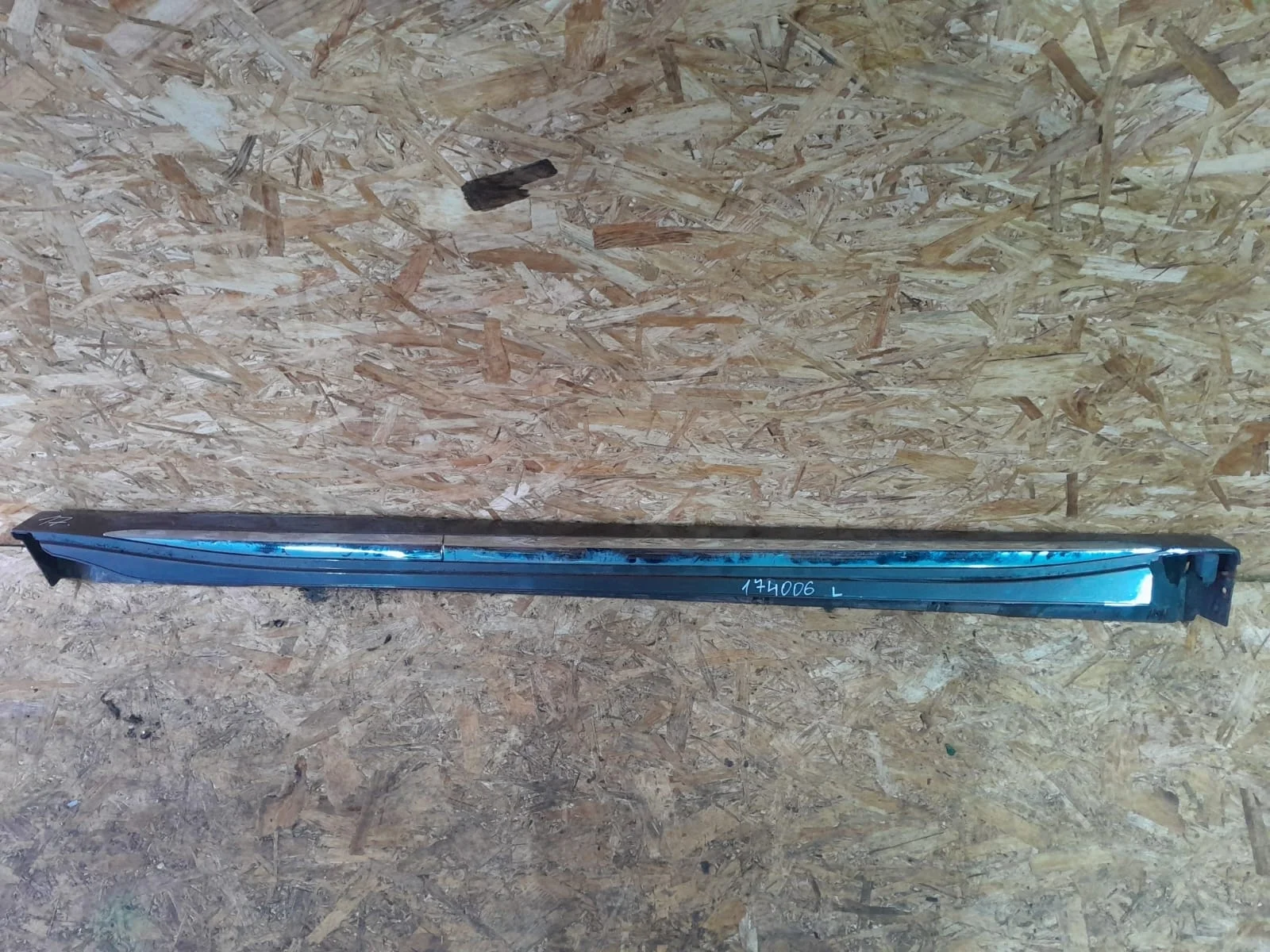 Накладка порога кузова MITSUBISHI OUTLANDER GF 2012- пластик левая б/у OUTLANDER GF(2012-2021)