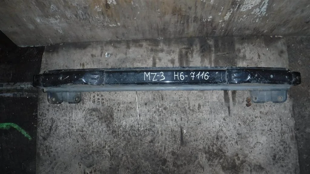 Усилитель заднего бампера Mazda 3 BK (2003—2006)