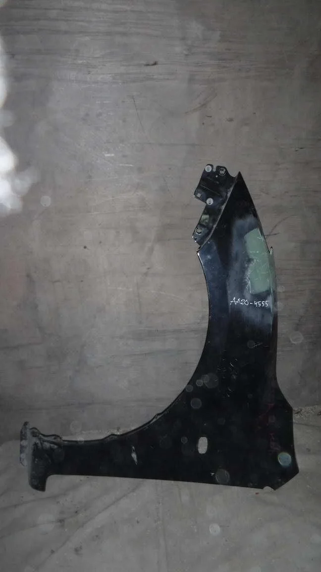 Крыло переднее левое Mazda 3 BL (2008—2011)