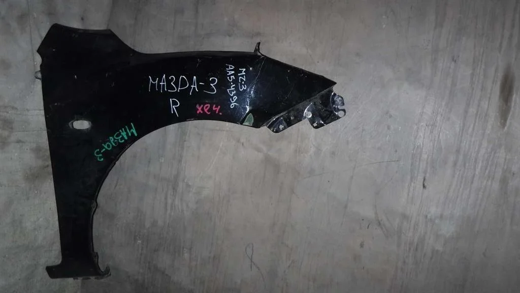 Крыло переднее правое Mazda 3 BL (2008—2011)