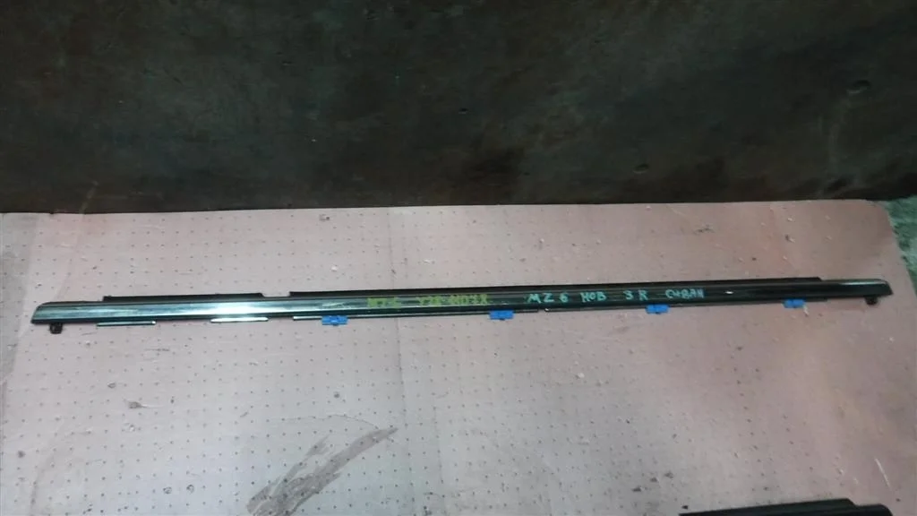 Накладка стекла заднего правого Mazda 6 GH (2007—2009)