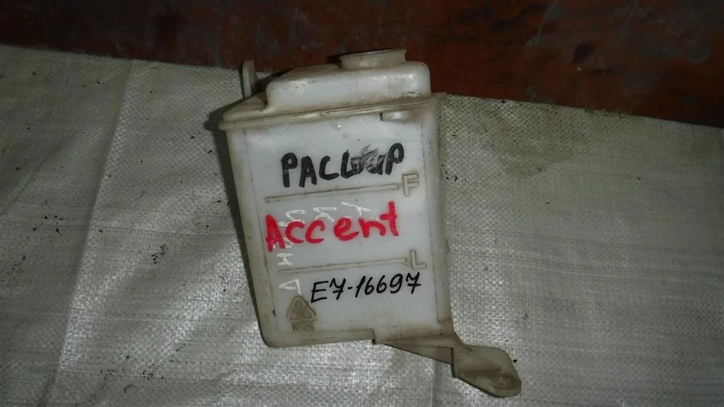 Бачок расширительный Hyundai Accent II (1999—2012)