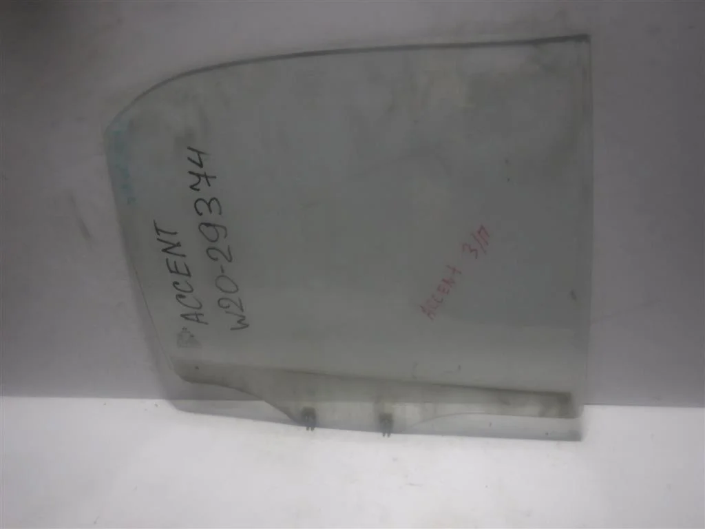 Стекло двери задней правой Hyundai Accent II (1999—2012)