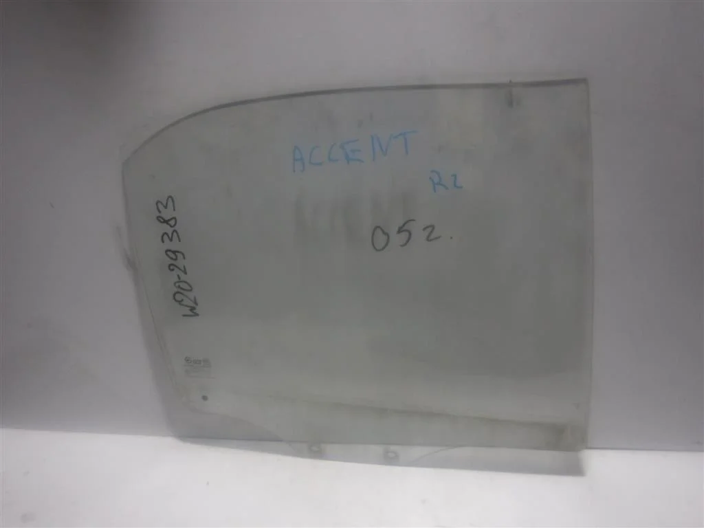 Стекло двери задней правой Hyundai Accent II (1999—2012)