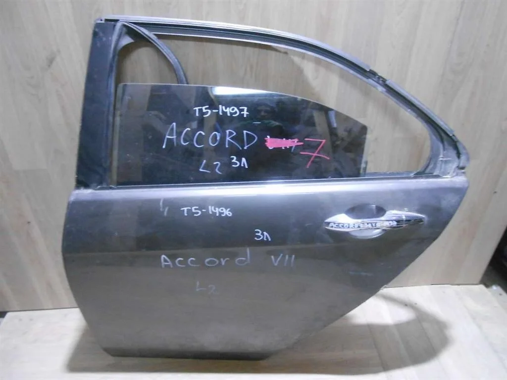 Дверь задняя левая Honda Accord VII (2002—2006)