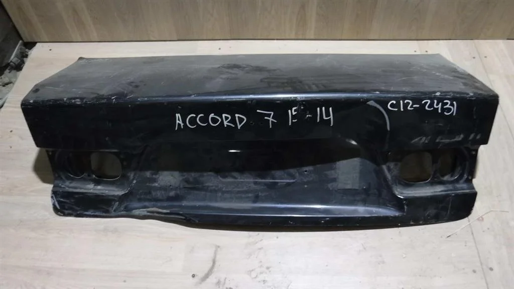 Крышка багажника Honda Accord VII (2002—2006)