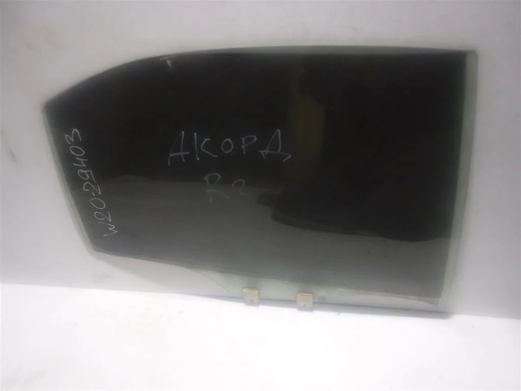 Стекло двери задней правой Honda Accord VII (2002—2006)
