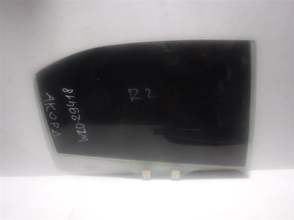 Стекло двери задней правой Honda Accord VII (2002—2006)