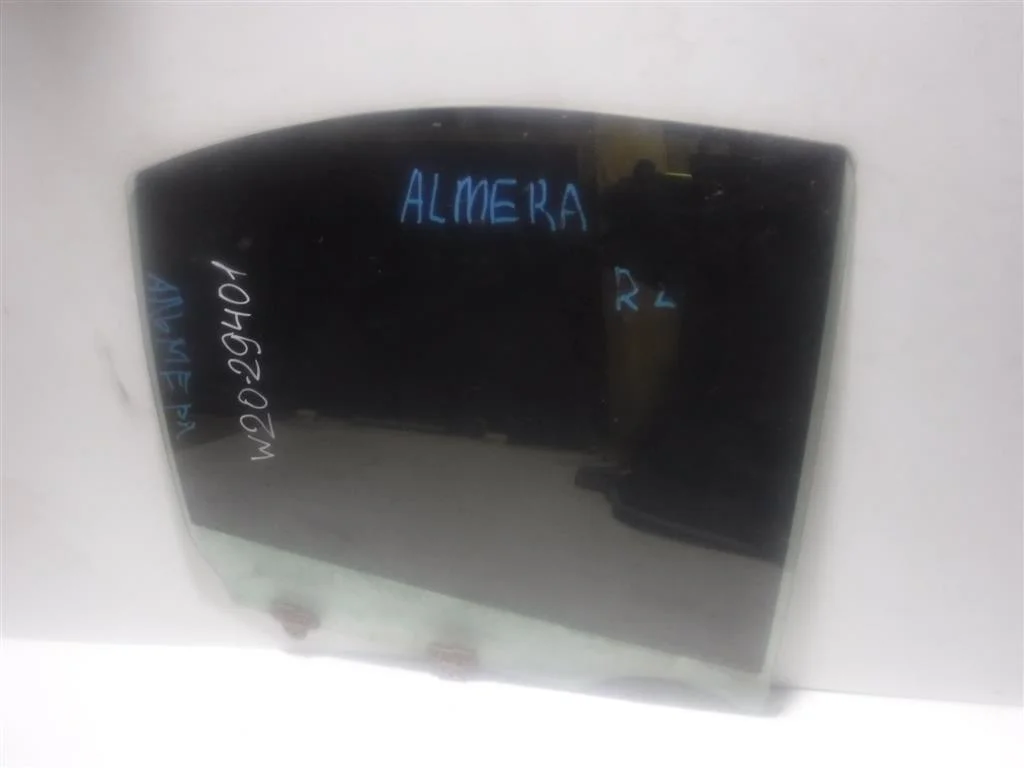 Стекло двери задней правой Nissan Almera N16 (2000—2003)