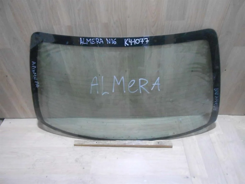 Стекло заднее Nissan Almera N16 (2000—2003)