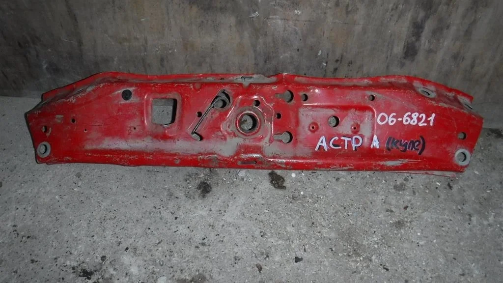 Панель передняя Opel Astra H (2004—2007)