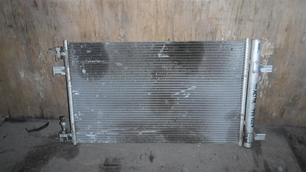 Радиатор кондиционера (конденсер) Opel Astra J (2009—2012)