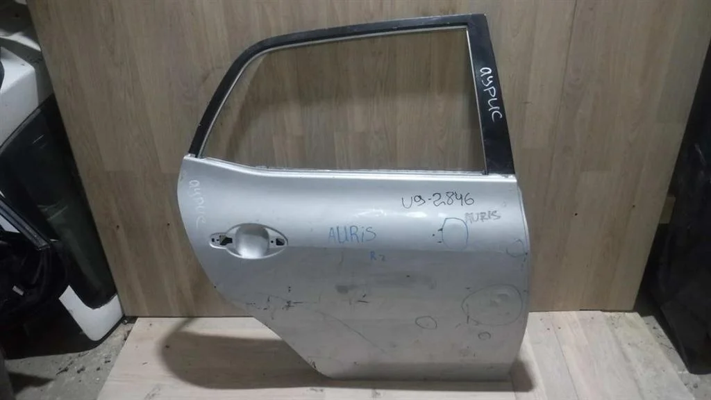 Дверь задняя правая Toyota Auris E150 (2006—2010)