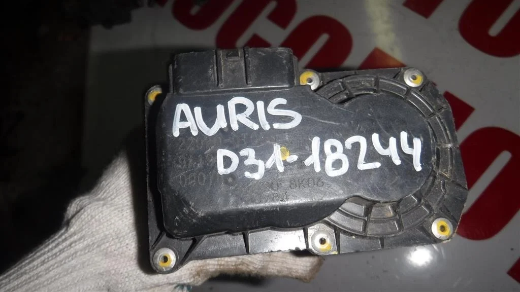 Заслонка дроссельная электрическая Toyota Auris E150 (2006—2010)