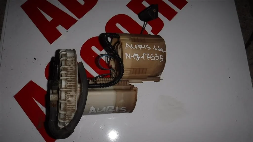 Насос топливный электрический (бензонасос) Toyota Auris E150 (2006—2010)