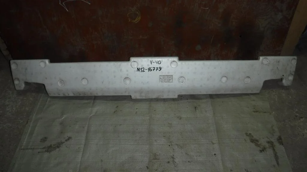 Наполнитель заднего бампера Toyota Camry XV40 (2006—2009)