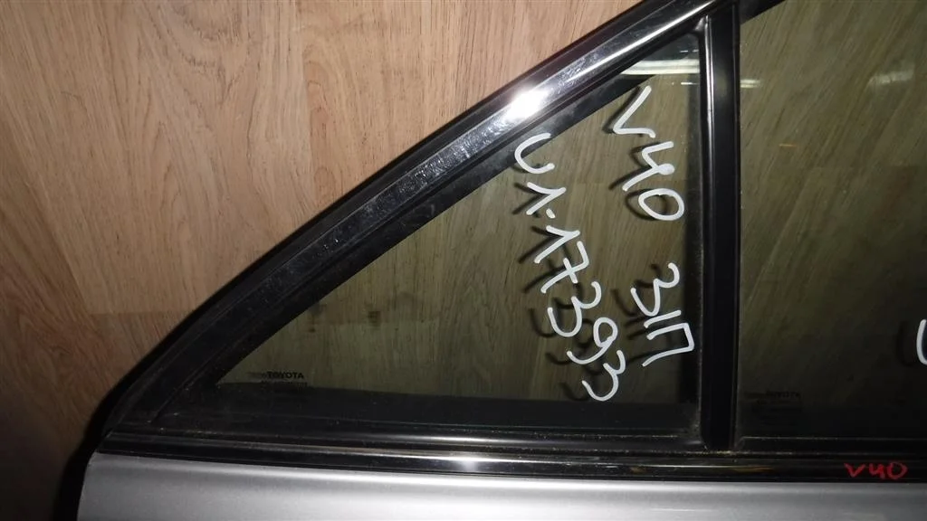 Стекло двери задней правой (форточка) Toyota Camry XV40 (2006—2009)