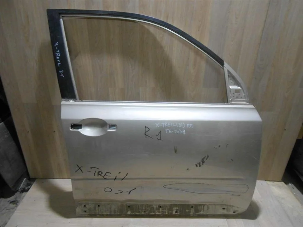 Дверь передняя правая Nissan X-Trail II (2007—2011)