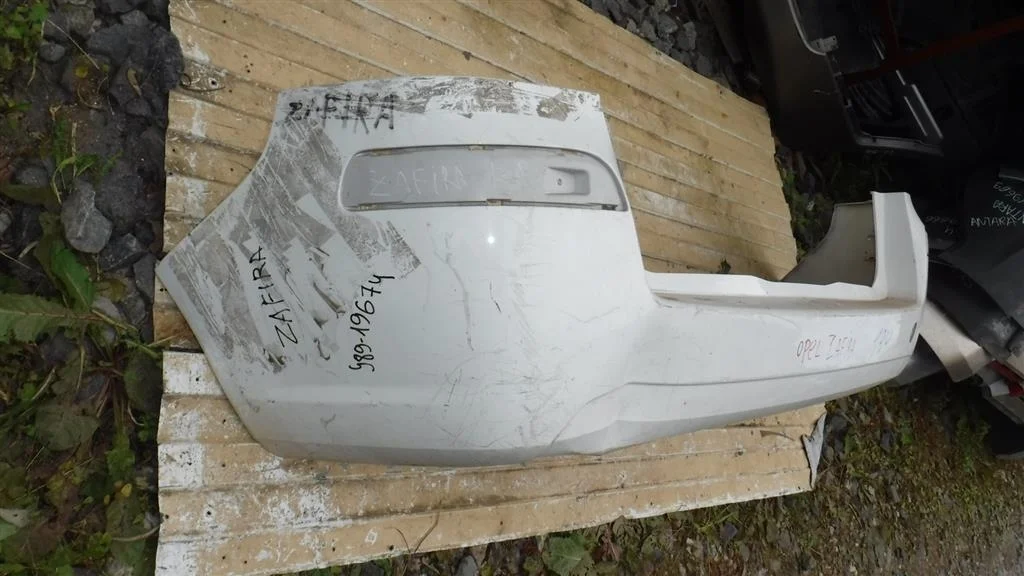 Бампер задний Opel Zafira B (2005—2008)