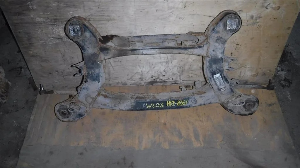 Балка задняя Mercedes-Benz C-класс W203/S203/CL203 (2000—2004)