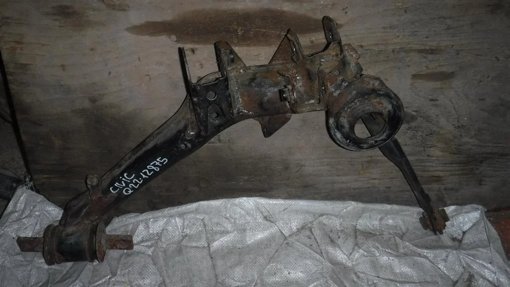 Рычаг задний нижний правый Honda Civic VIII (2005—2009)