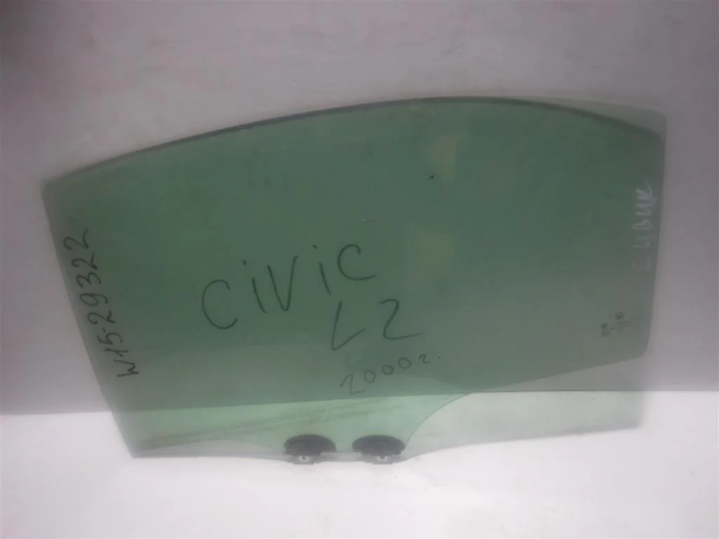 Стекло двери задней левой Honda Civic VIII (2005—2009)