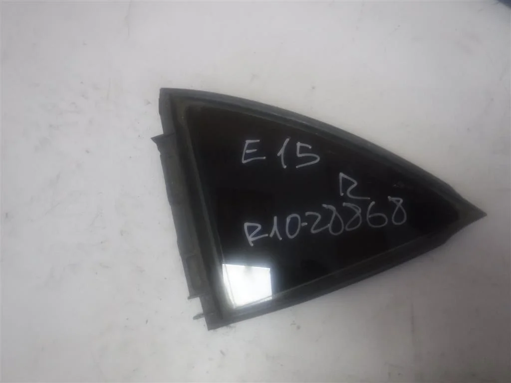 Стекло двери задней правой (форточка) Toyota Corolla IX (2000—2004)