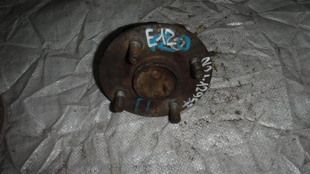 Ступица задняя Toyota Corolla IX (2000—2004)