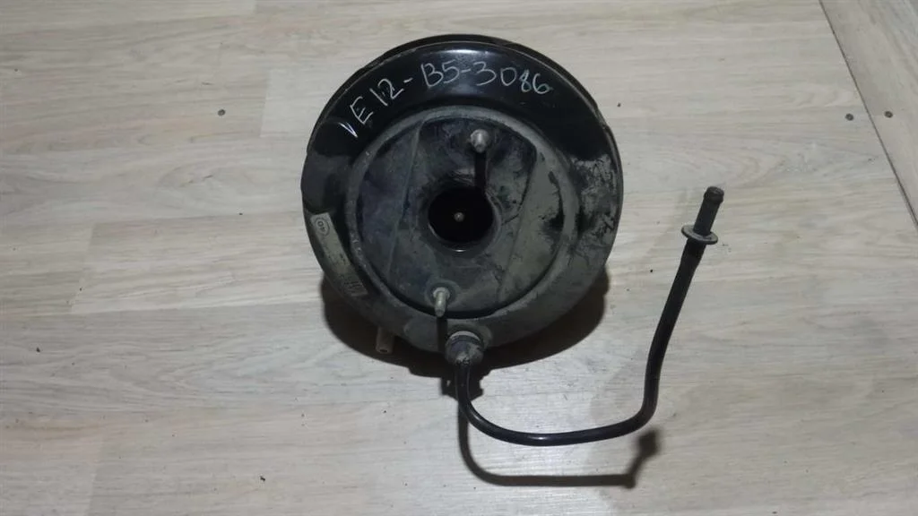 Усилитель тормозов вакуумный Toyota Corolla IX (2000—2004)