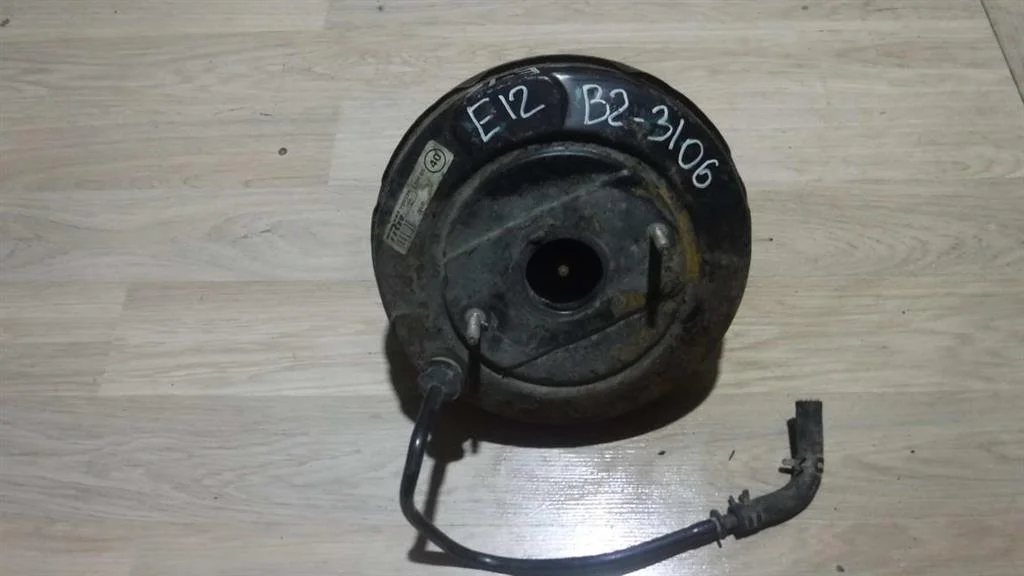 Усилитель тормозов вакуумный Toyota Corolla IX (2000—2004)