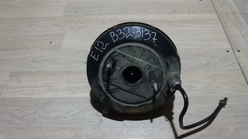 Усилитель тормозов вакуумный Toyota Corolla IX (2000—2004)