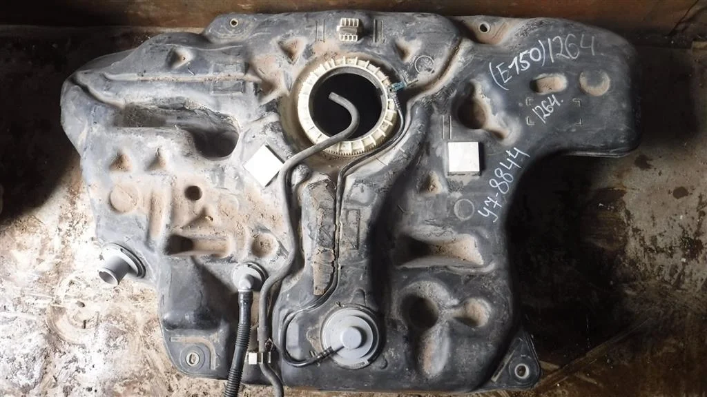 Бак топливный Toyota Corolla X (2006—2010)