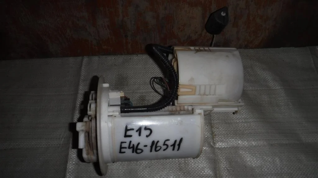 Насос топливный электрический (бензонасос) Toyota Corolla X (2006—2010)