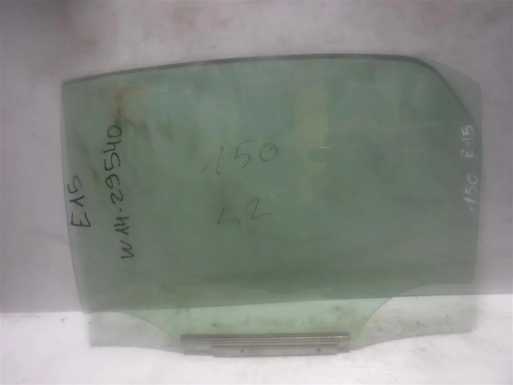 Стекло двери задней левой Toyota Corolla X (2006—2010)