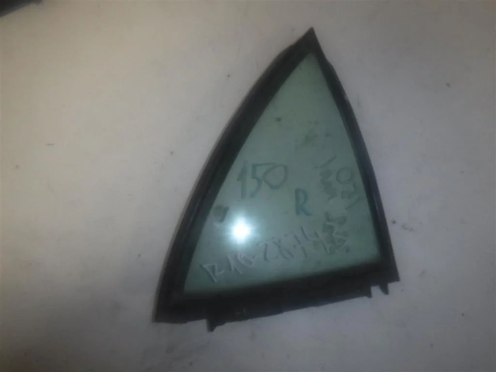 Стекло двери задней правой (форточка) Toyota Corolla X (2006—2010)