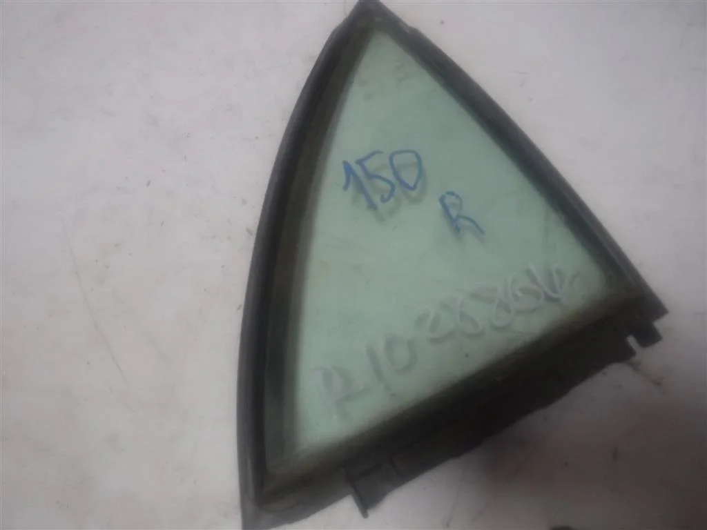 Стекло двери задней правой (форточка) Toyota Corolla X (2006—2010)