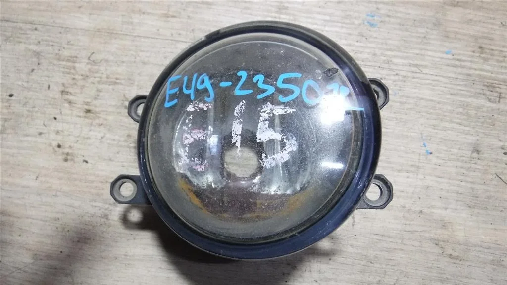 Фара противотуманная правая Toyota Corolla X (2006—2010)