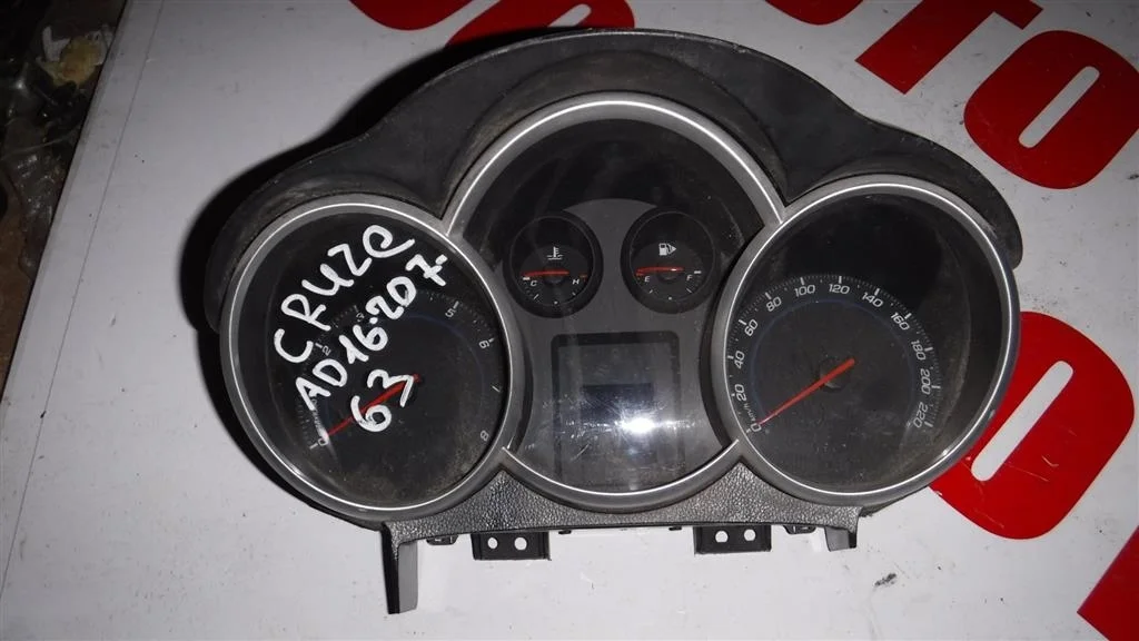Панель приборов Chevrolet Cruze I (2009—2012)