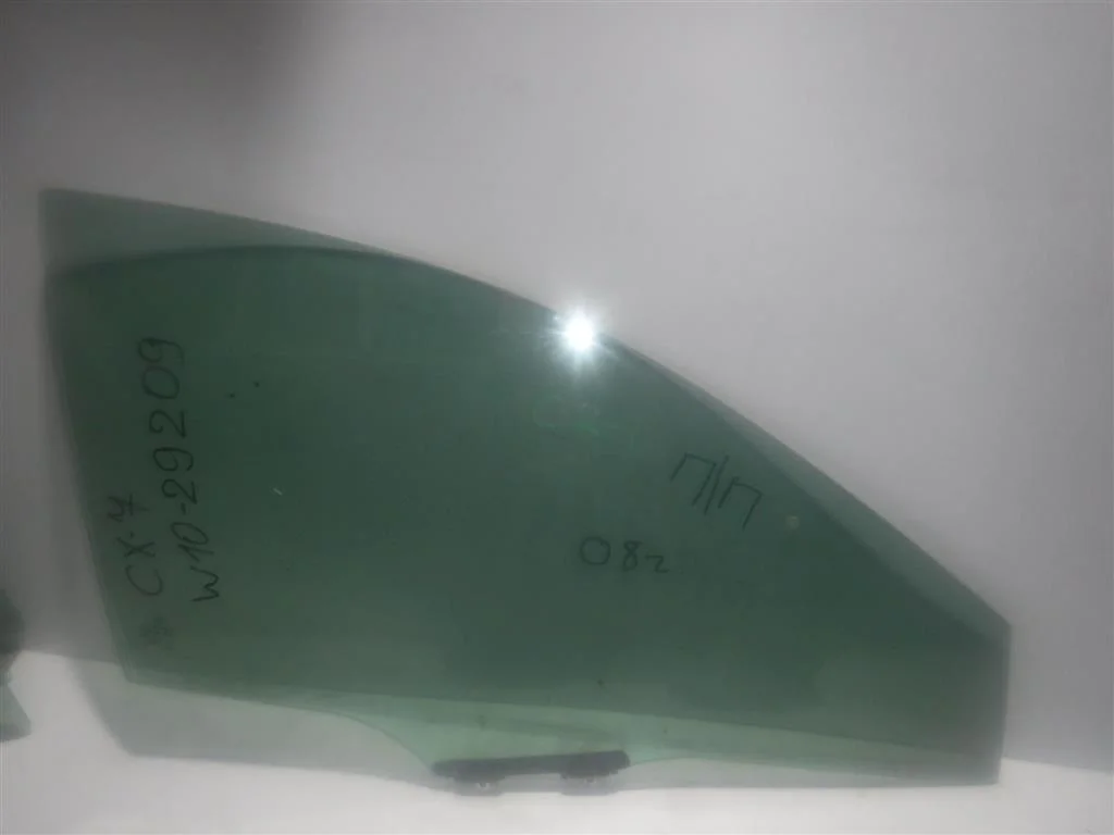 Стекло двери передней правой Mazda CX-7 I (2006—2009)