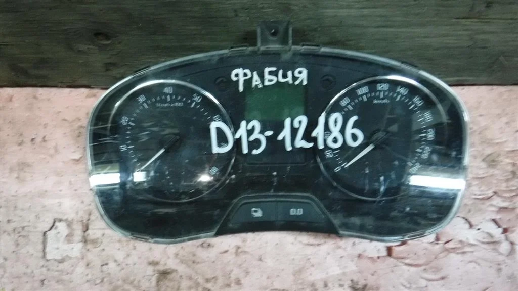 Панель приборов Skoda Fabia II (2007—2010)