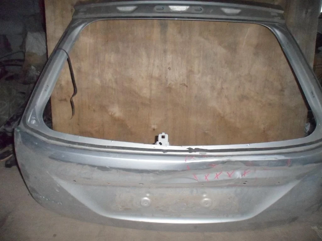 Дверь багажника Ford Focus II (2005—2008)