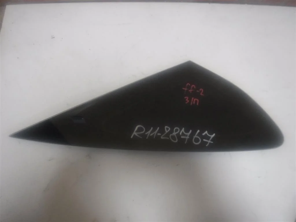 Стекло кузовное глухое правое Ford Focus II (2005—2008)