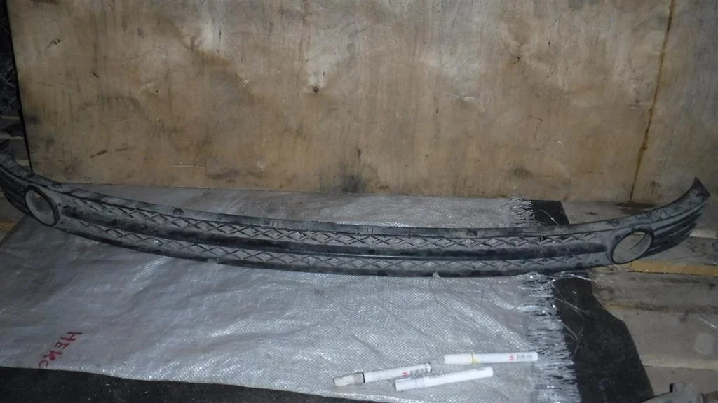 Решетка в бампер центральная Chery Fora (A21) A21 (2006—2011)