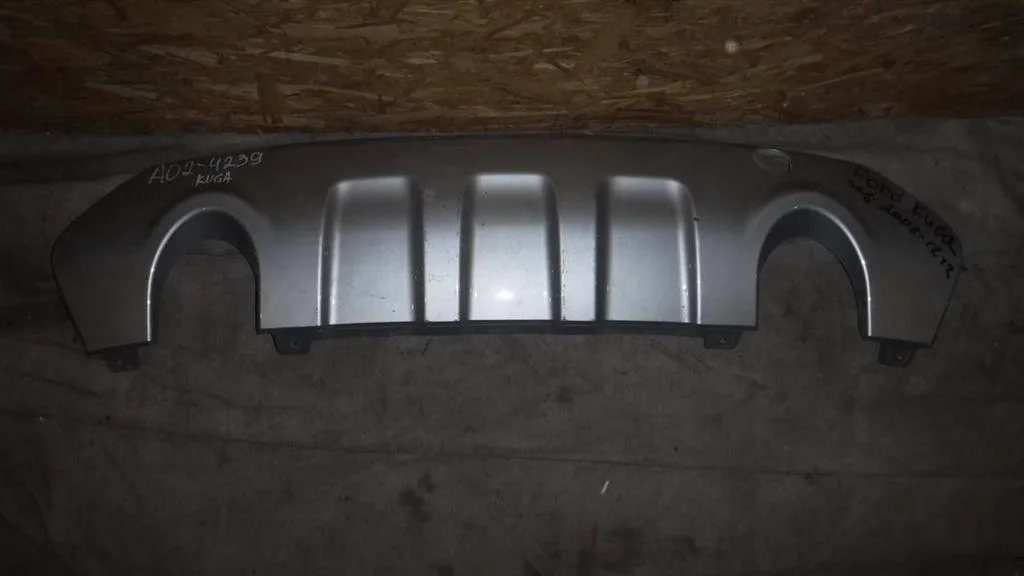 Накладка заднего бампера Ford Kuga I (2008—2012)