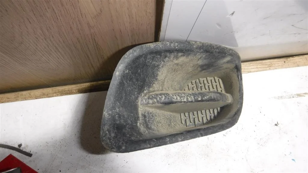 Заглушка бампера левая Chevrolet Lacetti I (2004—2013)